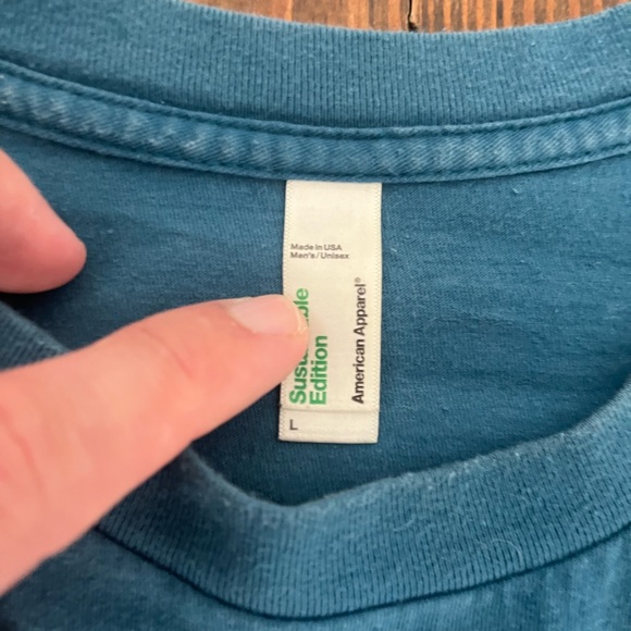 Bloomberg Employee Volunteers T Shirt - Picture 5 of 6